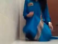 امرأة سمراء مارس الجنس في الحمار على فيلم سكسي ٢٠١٩ كرسي