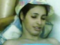 الاستمناء الساخن اقوى فيلم سكسي عراقي على أريكة بيضاء